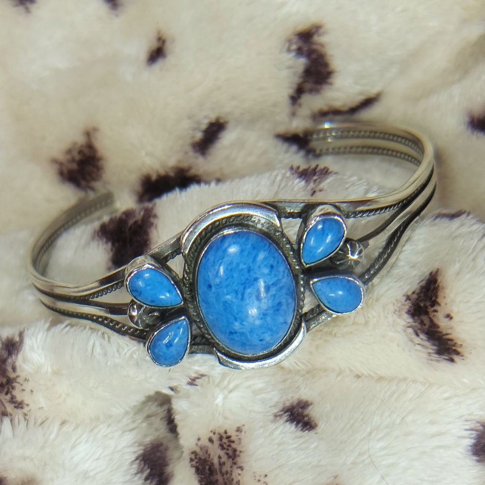 Vintage Sterling Signed NT Natural Sodalite Navajo Cuff Bracelet 19g 7-7…
